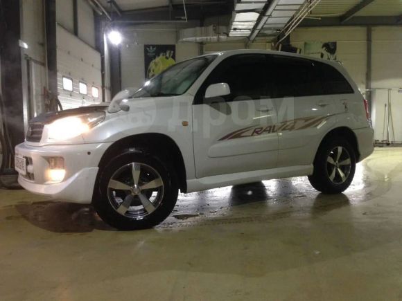 SUV   Toyota RAV4 2000 , 670000 , 