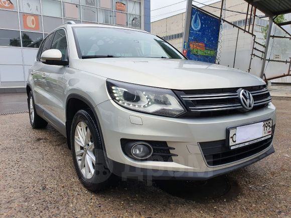 SUV   Volkswagen Tiguan 2012 , 740000 , 