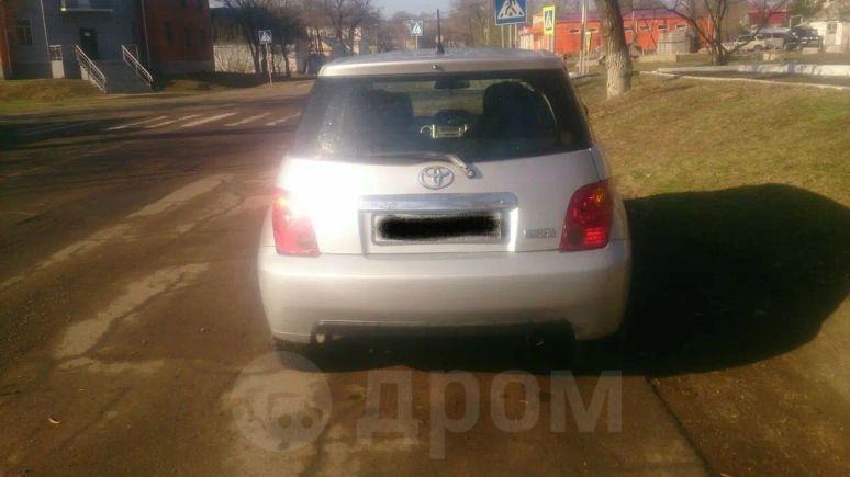  Toyota ist 2002 , 320000 , 