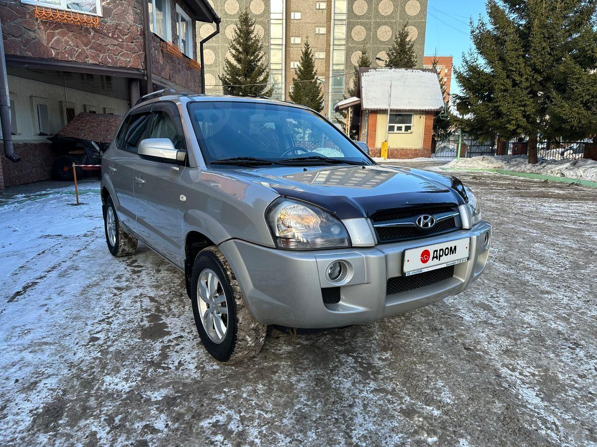 Купить Хендай Туссан 2008 в Красноярске, Продается HYUNDAI TUCSON,  комплектация 2.0 AT 4WD GLS, бензин, акпп, 2 литра, цена 1.3млн.рублей, 4WD