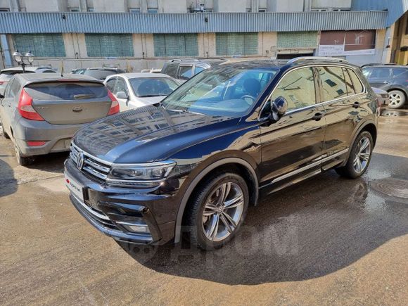 SUV   Volkswagen Tiguan 2018 , 2500000 ,  