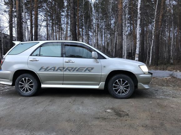 SUV   Toyota Harrier 1999 , 370000 , 