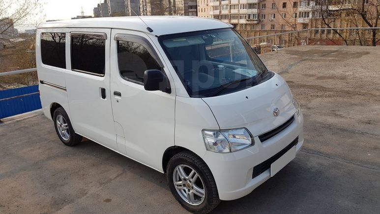    Toyota Town Ace 2011 , 490000 , 