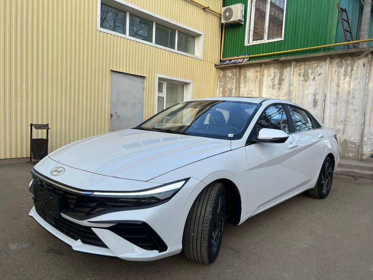 Хендай Элантра 23 года в Уральске, Продаем Hyundai Elantra модель 2024 года в самой полной комплектации «Lux, 1.5 л., Казахстан, акпп, седан