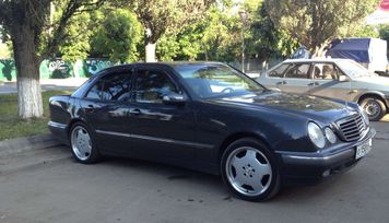  Mercedes-Benz E-Class 2002 , 400000 , 