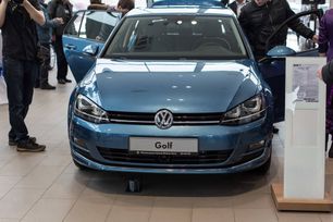  Volkswagen Golf 2013 , 950000 , 