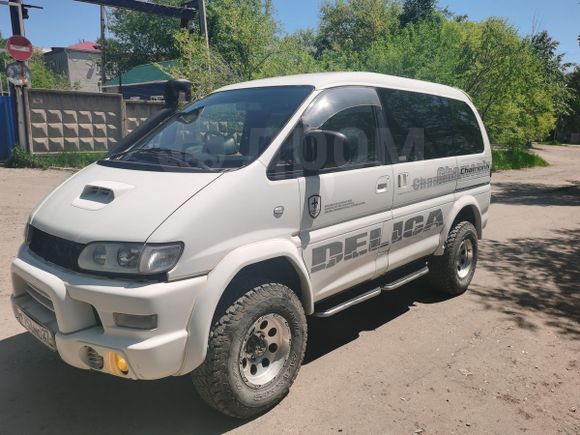 Купить Mitsubishi Delica 2000 Года