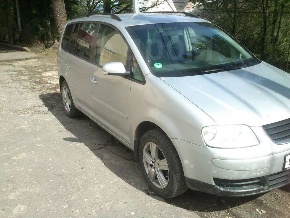    Volkswagen Touran 2005 , 370000 , 