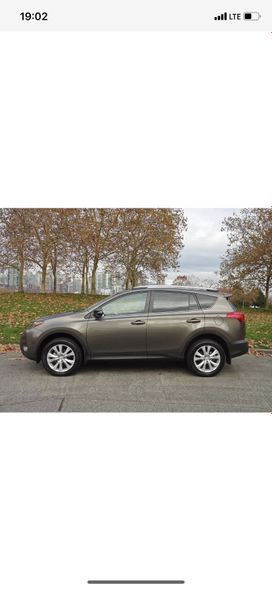 SUV   Toyota RAV4 2013 , 1800000 ,  