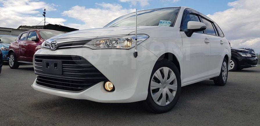  Toyota Corolla Fielder 2017 , 829000 , 