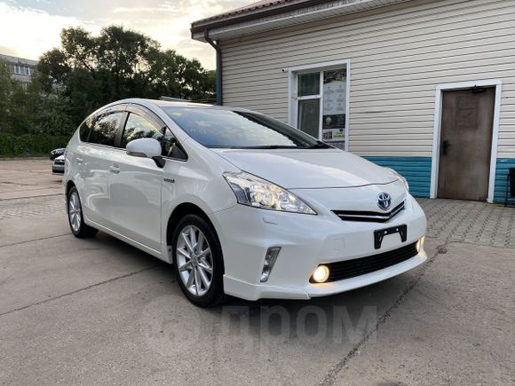    Toyota Prius Alpha 2014 , 1195000 , 