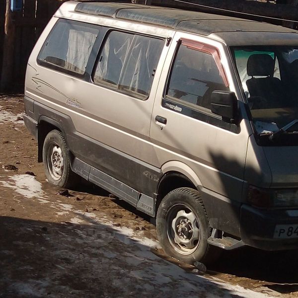    Nissan Largo 1992 , 60000 , -