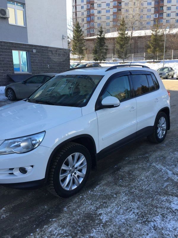 SUV   Volkswagen Tiguan 2011 , 650000 , 