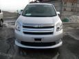    Toyota Noah 2010 , 950000 , 