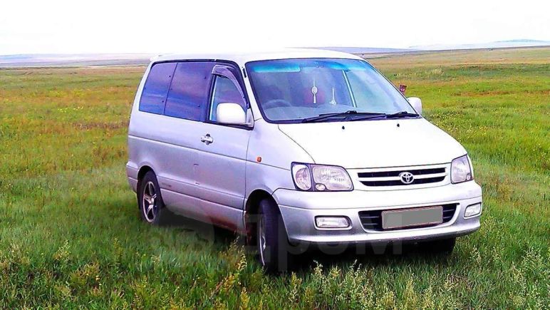    Toyota Town Ace Noah 2001 , 300000 , 