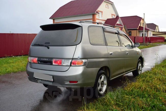    Toyota Gaia 2000 , 265000 , 