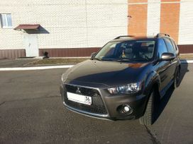 SUV   Mitsubishi Outlander 2012 , 850000 , 