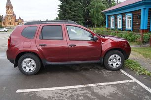 SUV   Renault Duster 2013 , 560000 , -