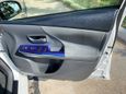    Toyota Prius Alpha 2012 , 920000 , -