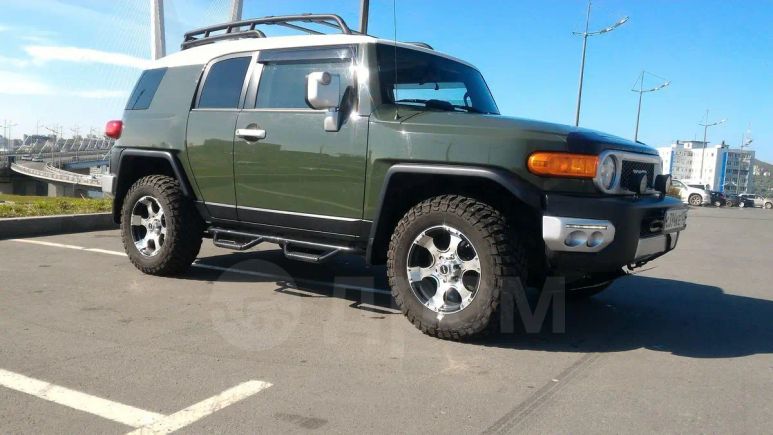 SUV   Toyota FJ Cruiser 2011 , 2050000 , 