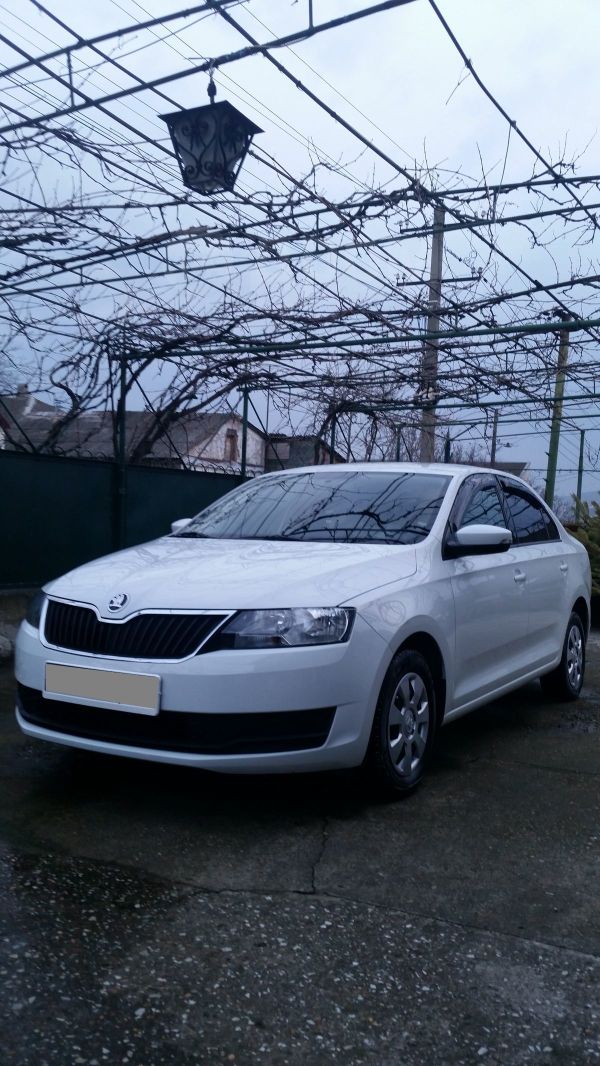  Skoda Rapid 2018 , 700000 , 