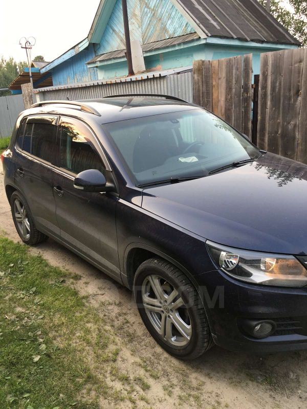 SUV   Volkswagen Tiguan 2012 , 819000 , 