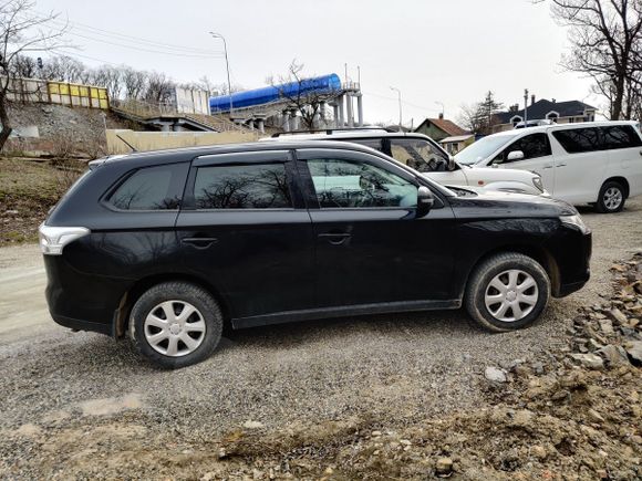 SUV   Mitsubishi Outlander 2012 , 750000 , 