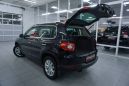 SUV   Volkswagen Tiguan 2009 , 700000 , 