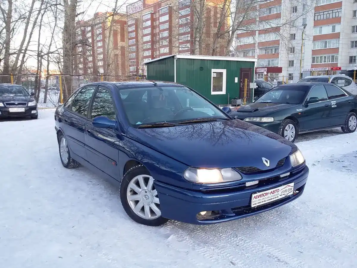 Рено Лагуна 98 в Тюмени, Надежный комфортный автомобиль, хэтчбек 5 дв., 1.8  литра, синий