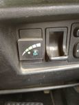  Toyota ist 2002 , 205000 , 