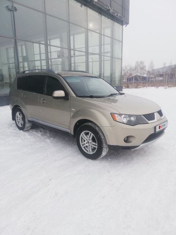 SUV   Mitsubishi Outlander 2008 , 749000 , 