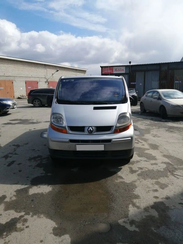    Renault Trafic 2003 , 400000 , 