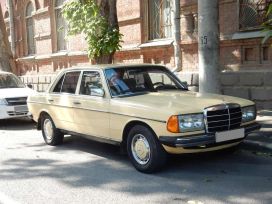  Mercedes-Benz C-Class 1981 , 400000 , 