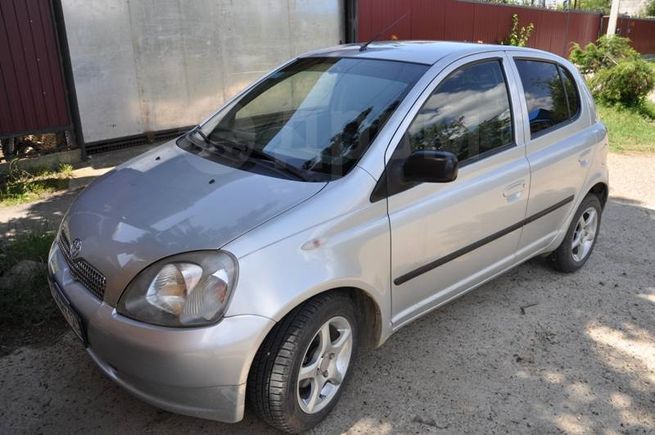 Toyota Yaris 1999 , 220000 , 