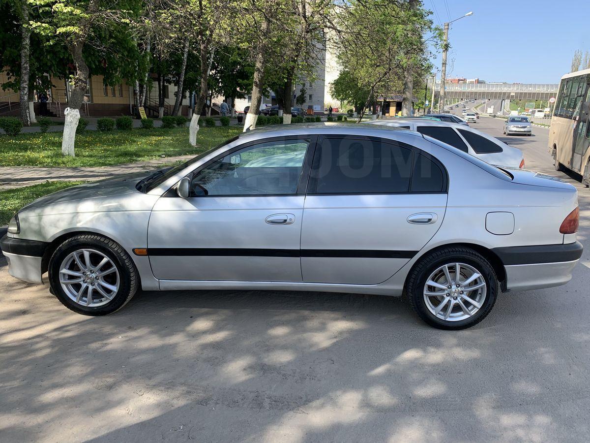 Купить Тойота Авенсис 1998 в Старом Осколе, Отдам в хорошие руки отличный  автомобиль, б/у, 1.8 литра, цена 275тыс.рублей, механика, седан, бензин