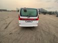    Nissan Serena 2000 , 450000 , -