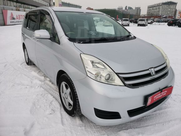    Toyota Isis 2008 , 615000 , 