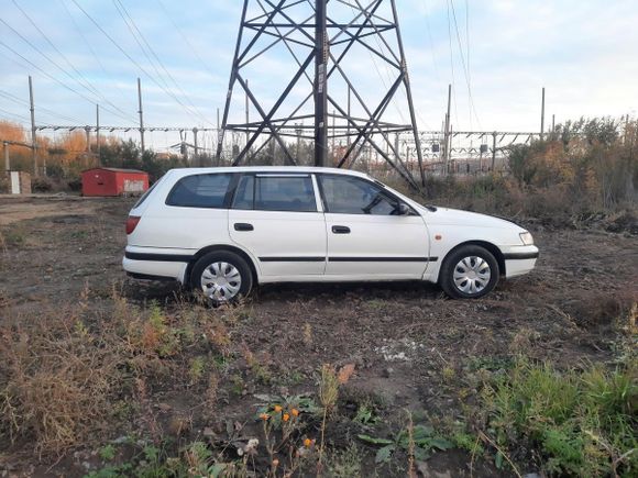  Toyota Caldina 1997 , 240000 , 