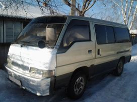    Nissan Caravan 1993 , 220000 , 