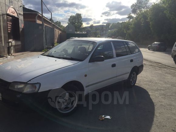  Toyota Caldina 2000 , 180000 , 