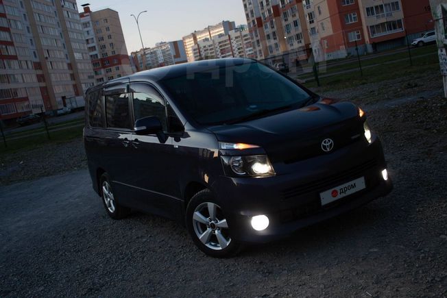 Toyota Voxy 2007