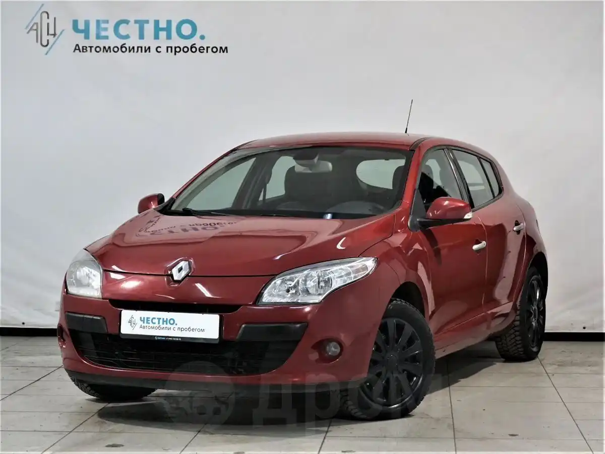 Продажа Renault Megane 2012 года в Москве, Автомобиль в наличии у  официального дилера АвтоСпецЦентр Химки по адресу: Химки, передний привод,  2 литра, хэтчбек 5 дв.