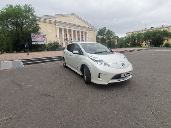  Nissan Leaf 2014 , 580000 , --