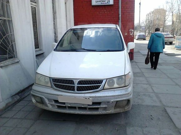    Nissan Presage 1999 , 200000 , 