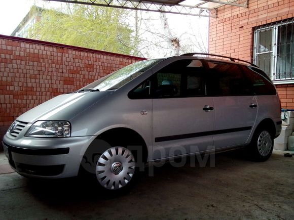    Volkswagen Sharan 2003 , 530000 , 