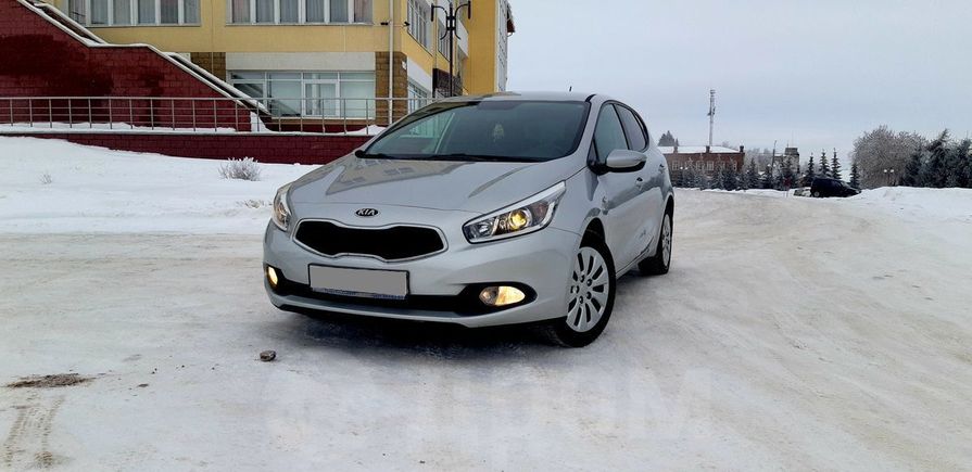  Kia Ceed 2012 , 440000 , 