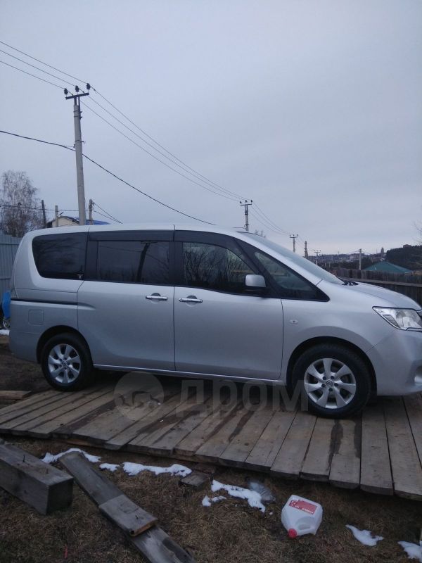    Nissan Serena 2012 , 892000 , 