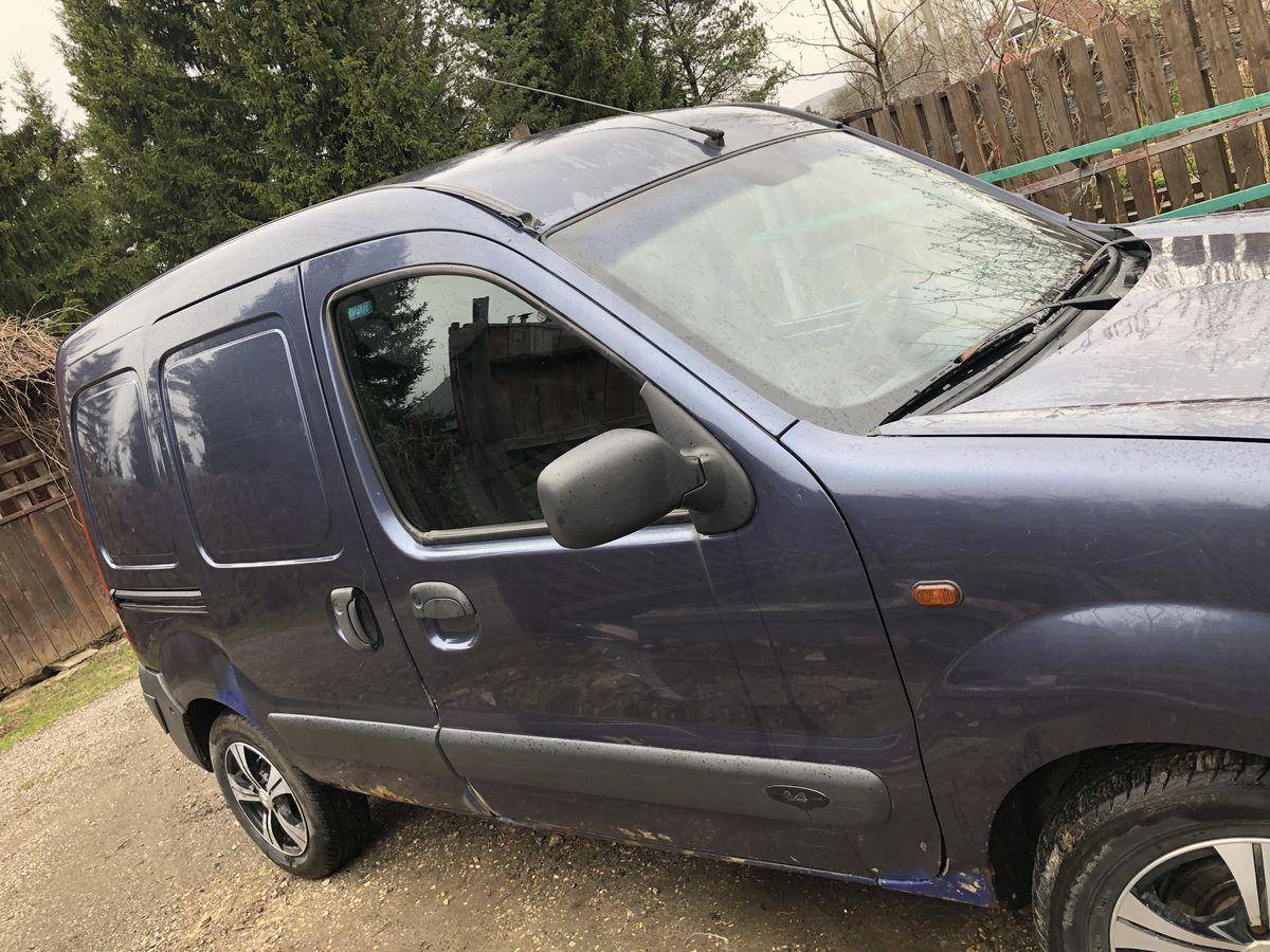 Купить Renault Kangoo 2005 год в Орле, МКПП, стоимость 150000р., 1.4 литра,  бен.