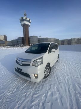    Toyota Noah 2011 , 1355000 , 