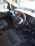    Nissan Serena 2009 , 750000 , 